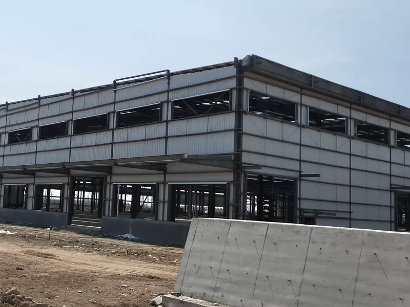 Magażinaġġ durabbli tal-istruttura tal-azzar